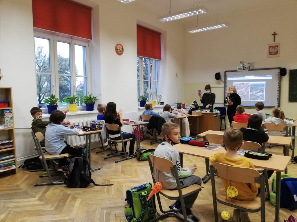 Uczniowie biorący udział w zajęciach.